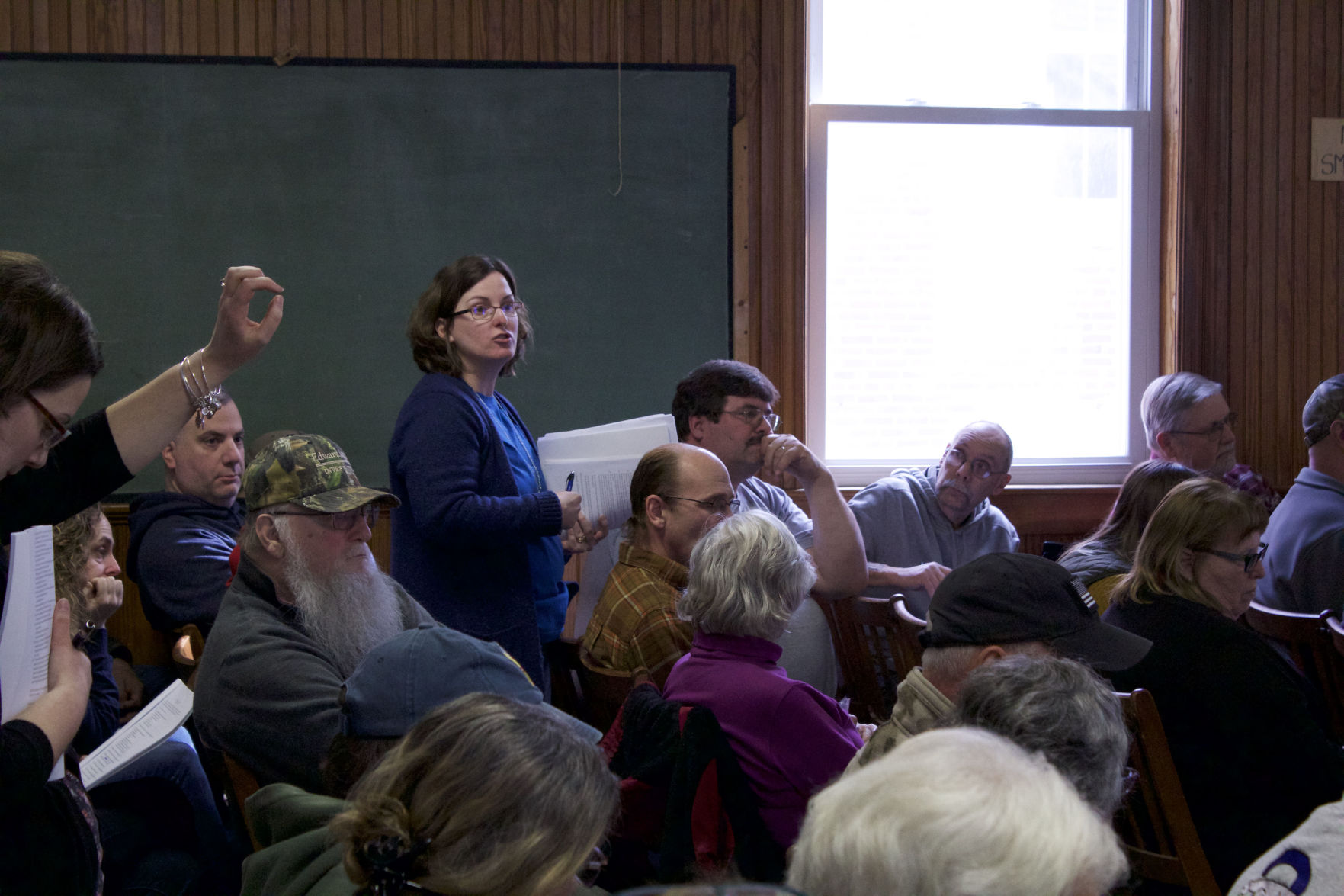 bakersfield-meeting-1